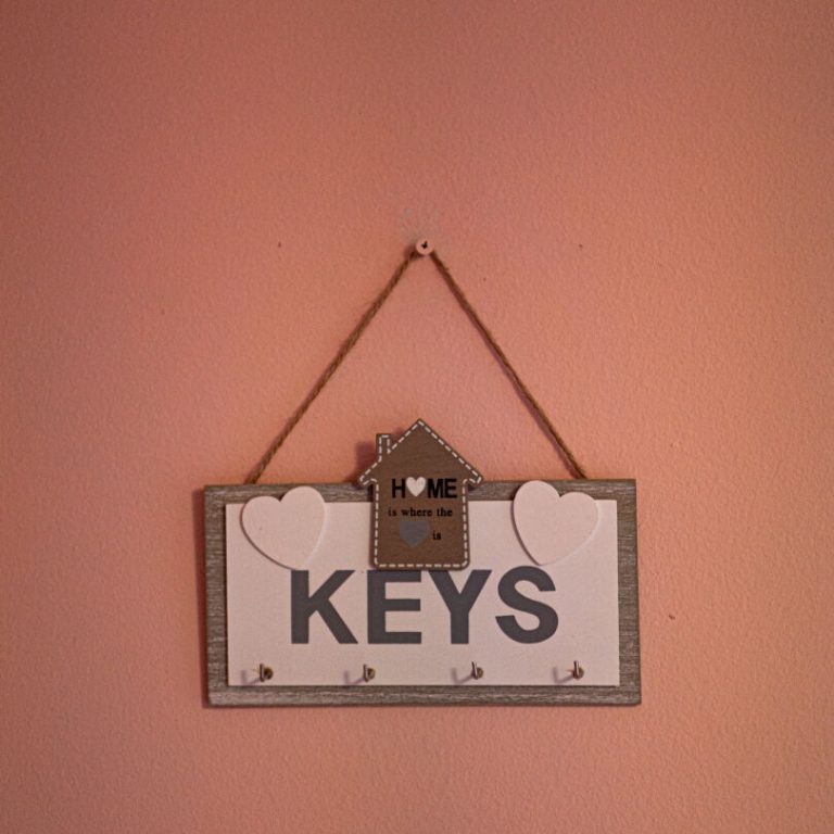 the keys to the apartment