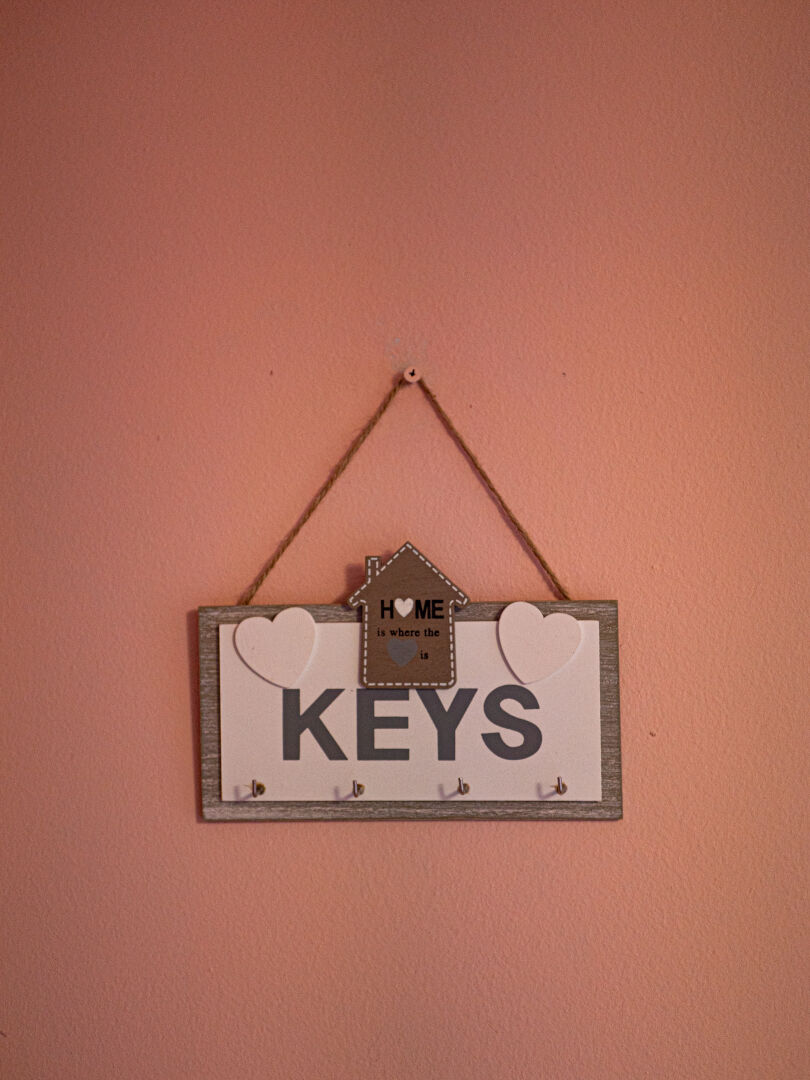 the keys to the apartment
